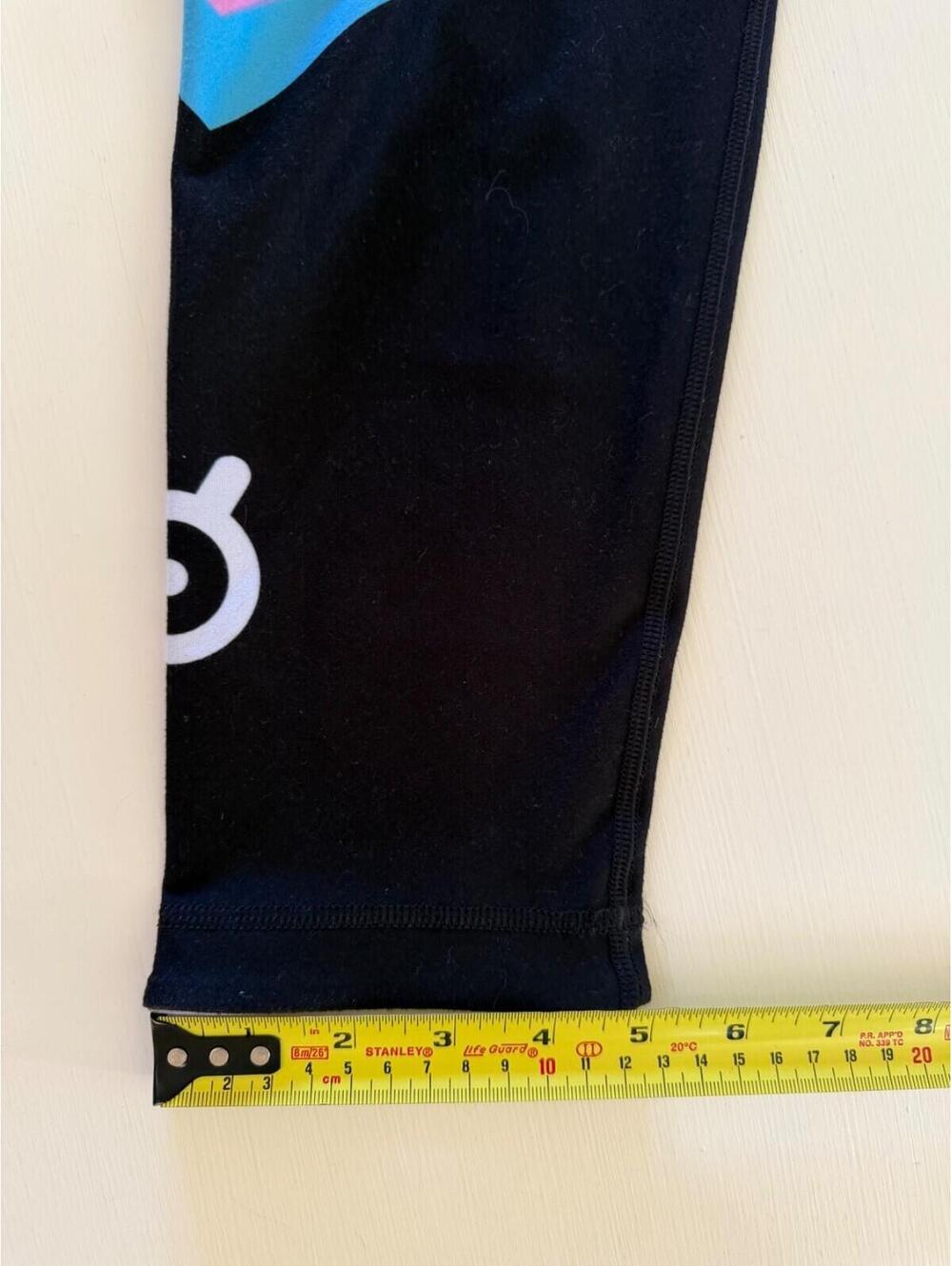 WITH Wear It To Heart X Peloton Pride 3/4 Length Leggings Reversible XS - S EUC - Picture 7 of 9